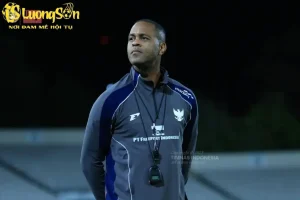 HLV Patrick Kluivert tự tin trước chuyến hành quân đến Nhật Bản. (Ảnh: PSSI)